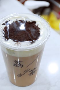 這小店 美女,美食,美茶,齊了